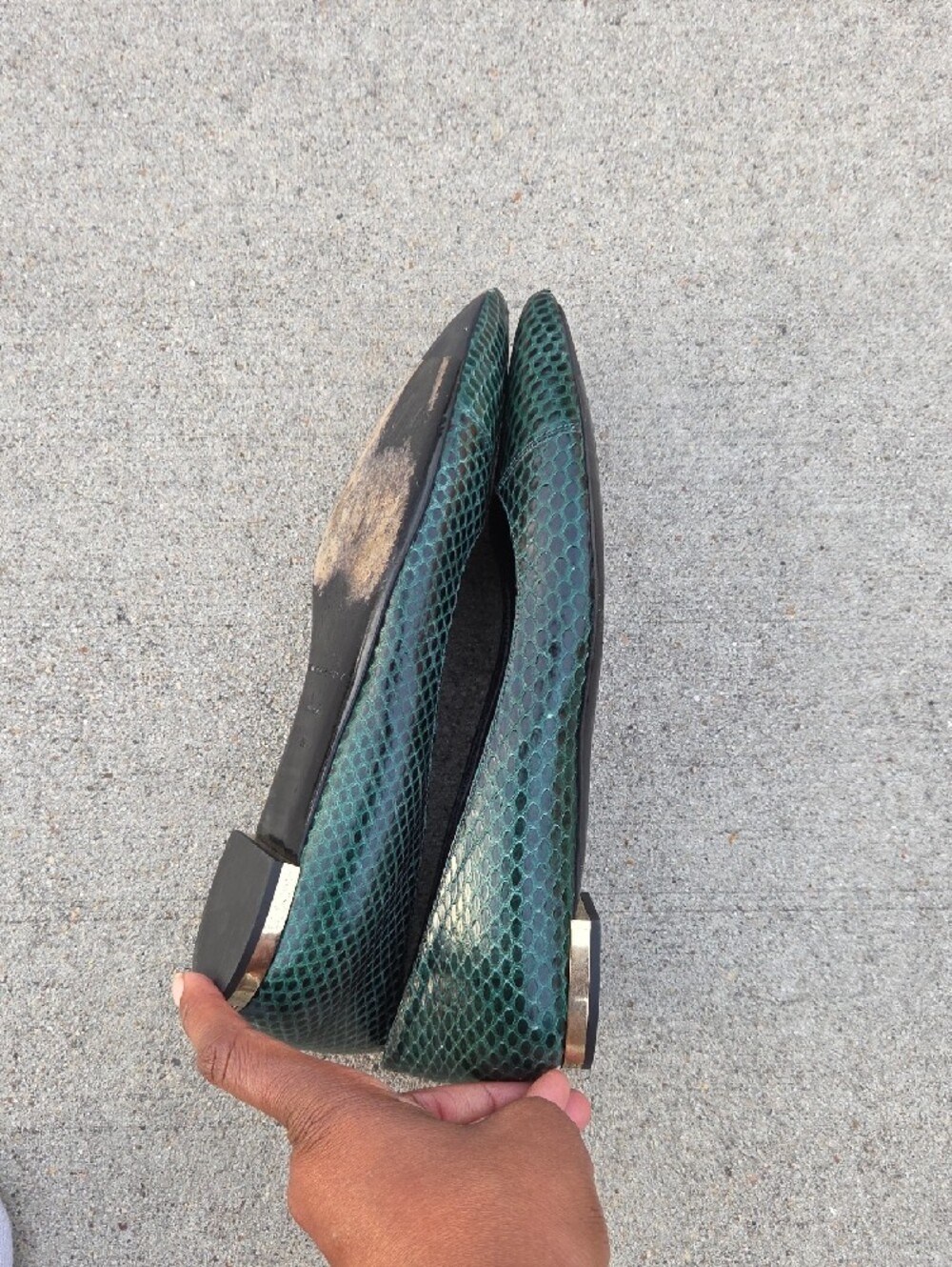 BURBERRY Green Pointed Snakeskin-Texture Flats Sz 38EU - Picture 6 of 8